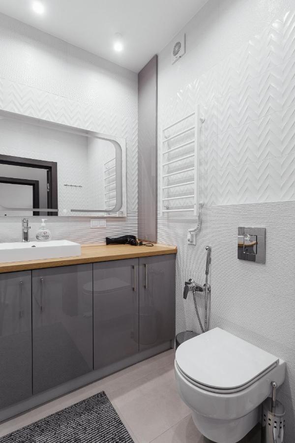 White Apartment In 12 Floor Odesa Exterior foto
